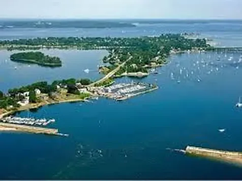 385 Park Avenue Portsmouth RI 02871