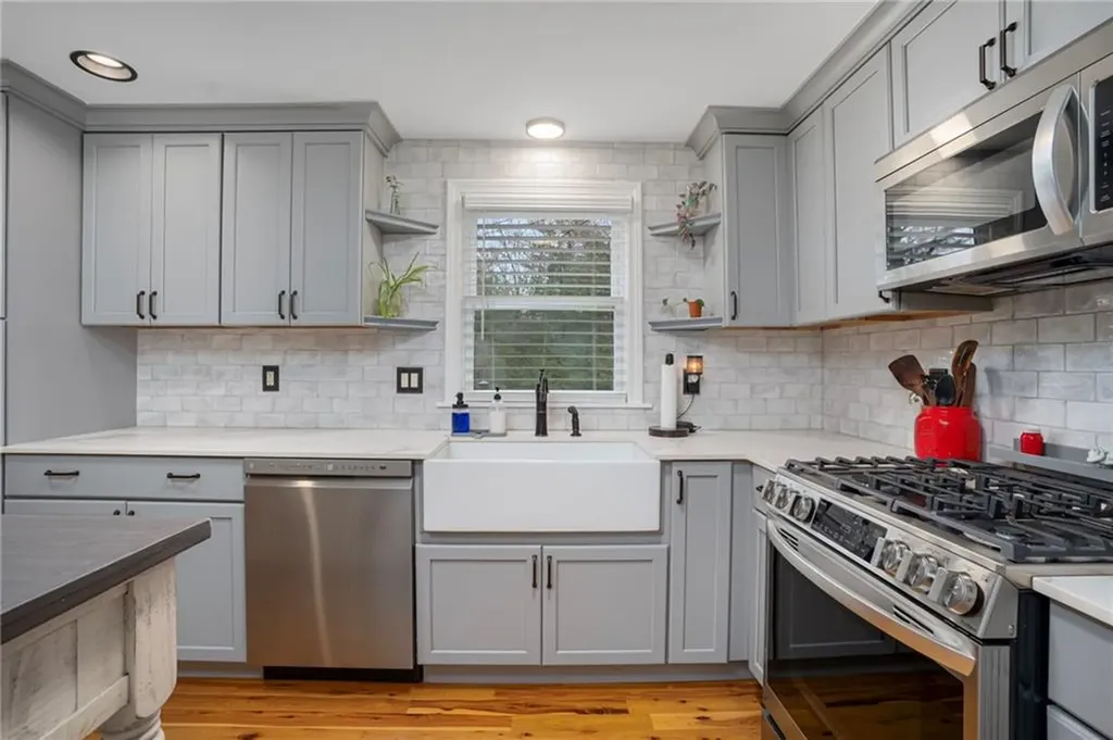 11 Chelsea Farm Drive Richmond RI 02898
