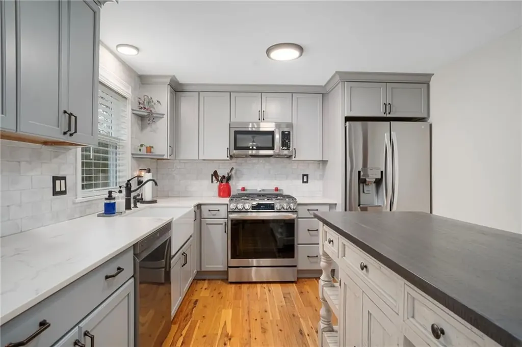 11 Chelsea Farm Drive Richmond RI 02898