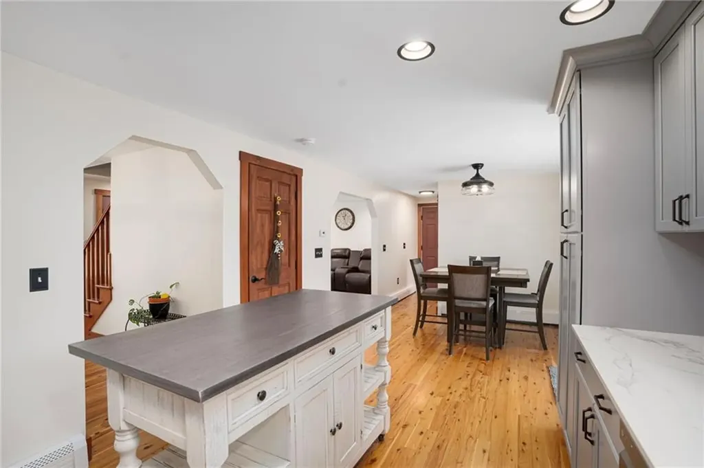 11 Chelsea Farm Drive Richmond RI 02898