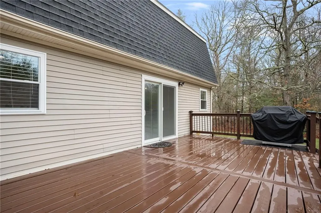11 Chelsea Farm Drive Richmond RI 02898