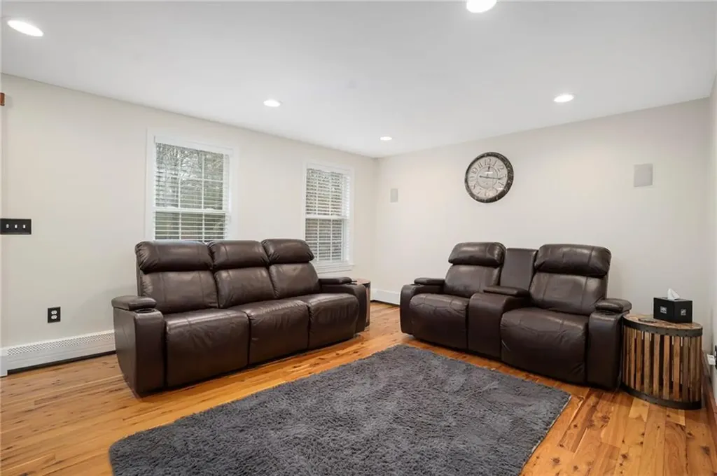 11 Chelsea Farm Drive Richmond RI 02898