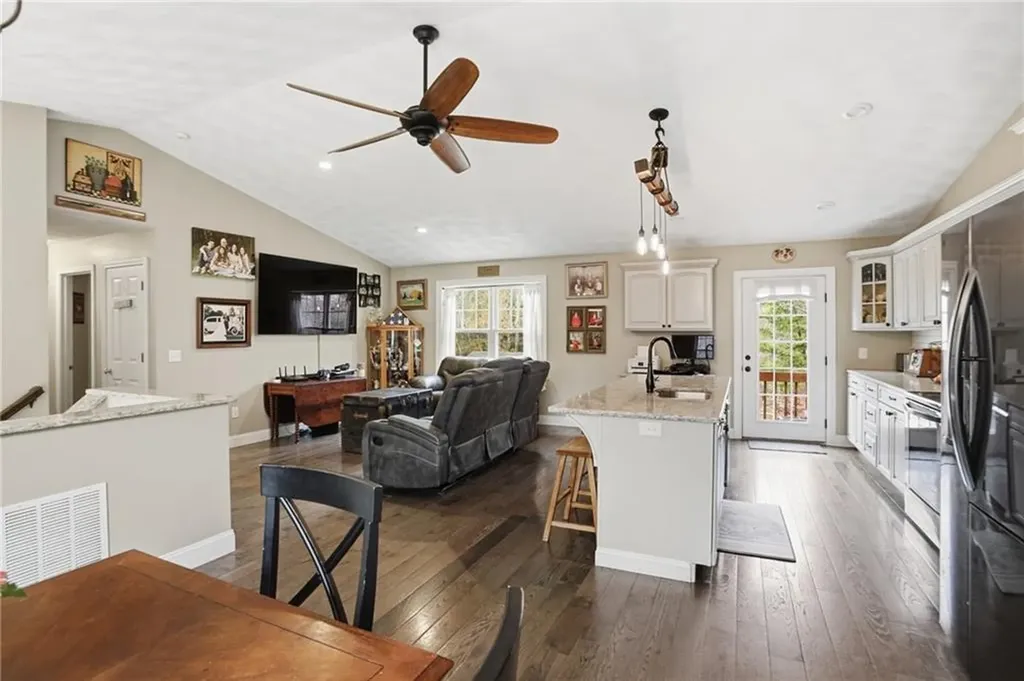 27 Remington Farm Drive Coventry RI 02816