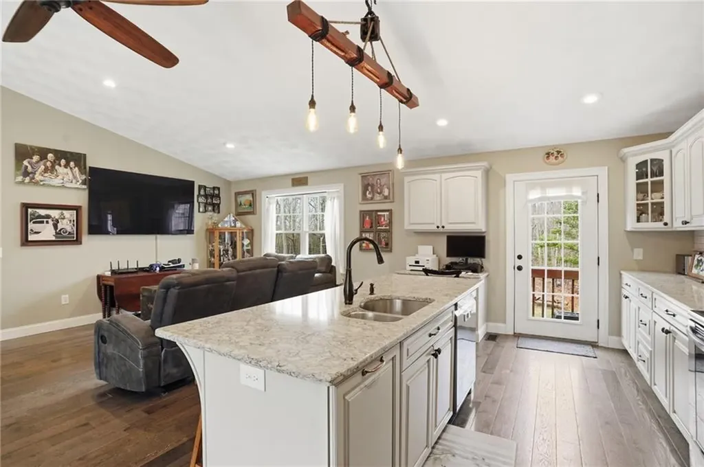 27 Remington Farm Drive Coventry RI 02816