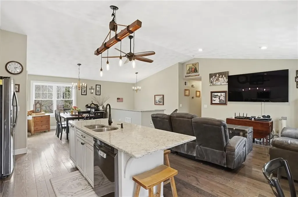 27 Remington Farm Drive Coventry RI 02816