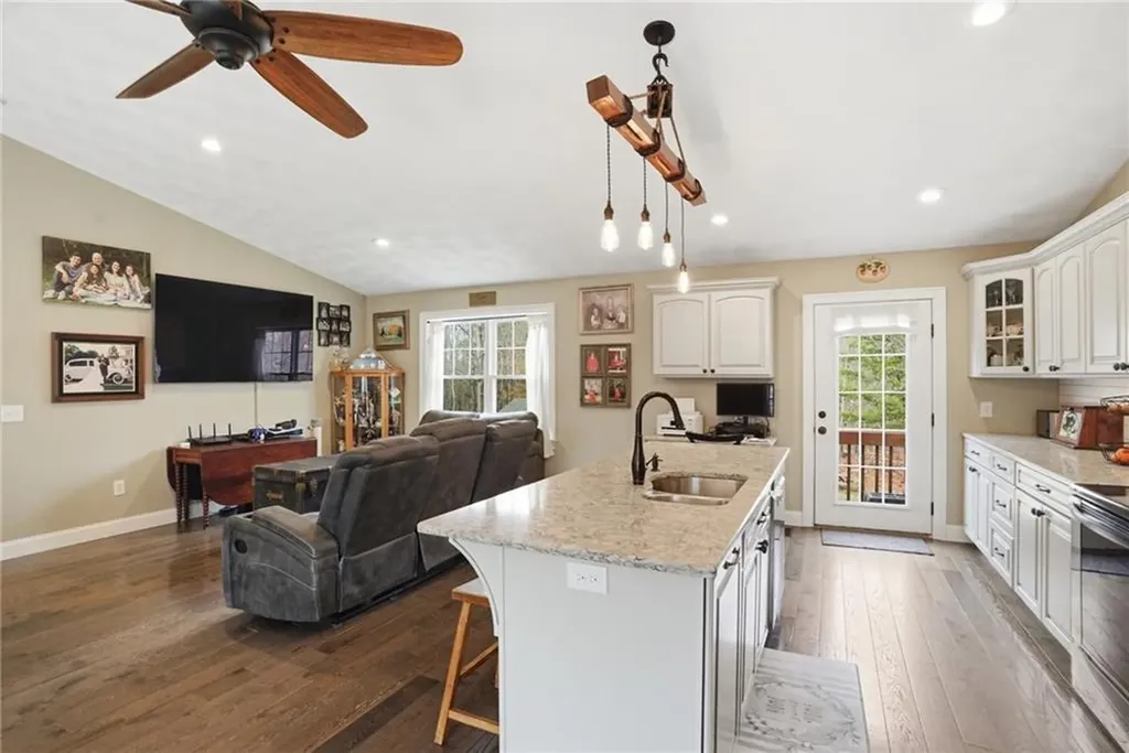 27 Remington Farm Drive Coventry RI 02816