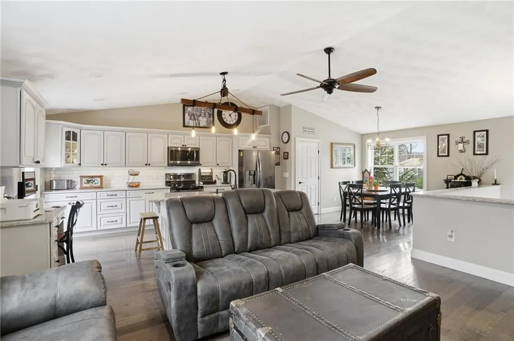 27 Remington Farm Drive Coventry RI 02816