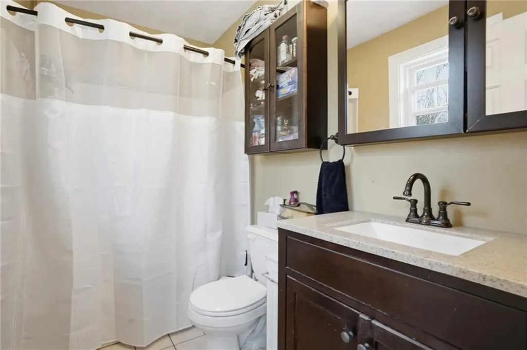 27 Remington Farm Drive Coventry RI 02816