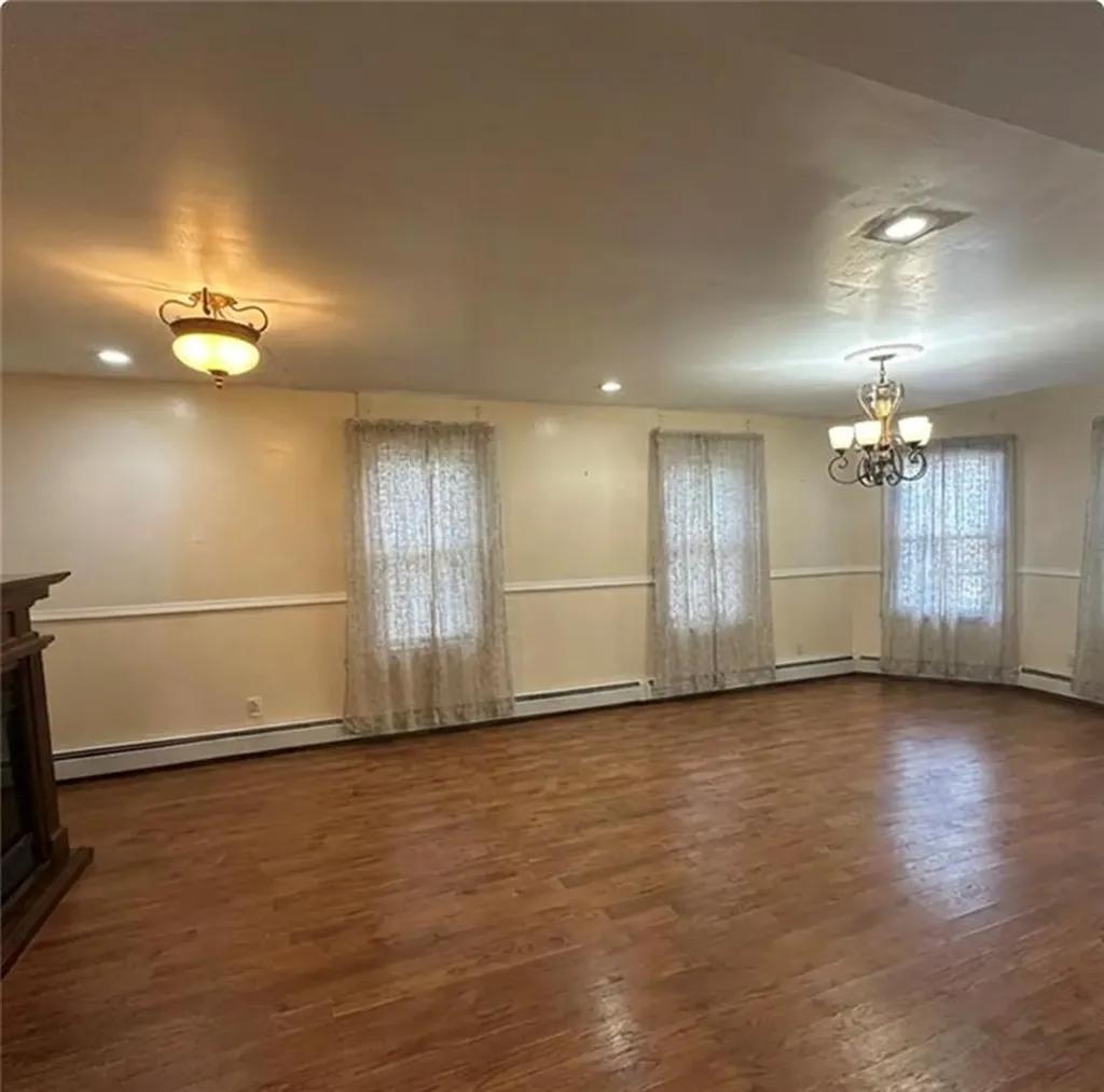 374 New York Avenue Providence RI 02905