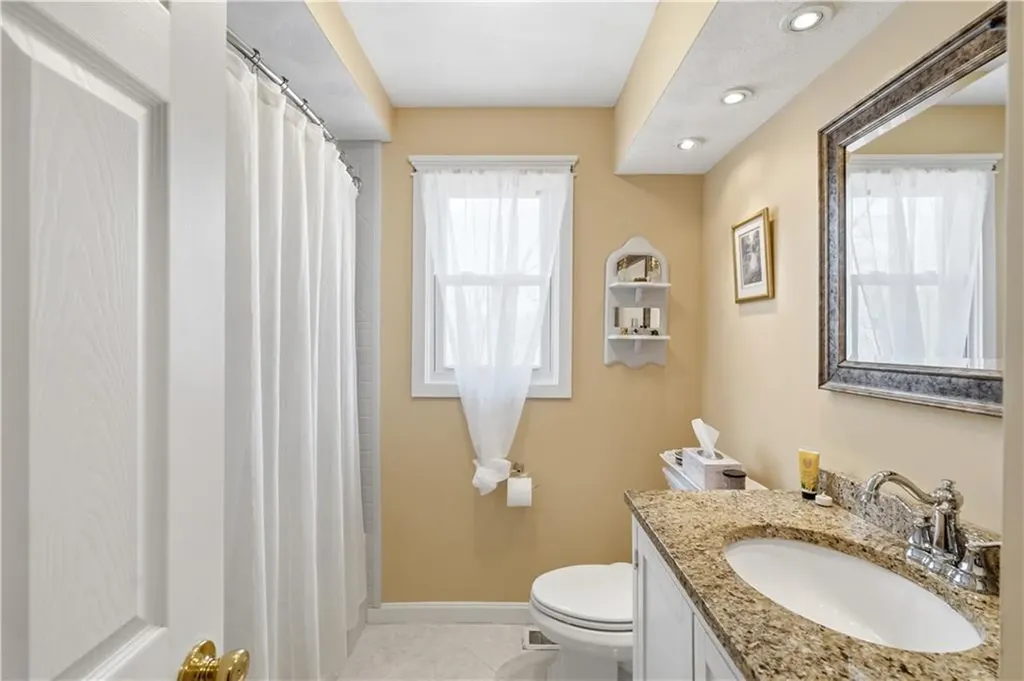 47 Howard Avenue Coventry RI 02816