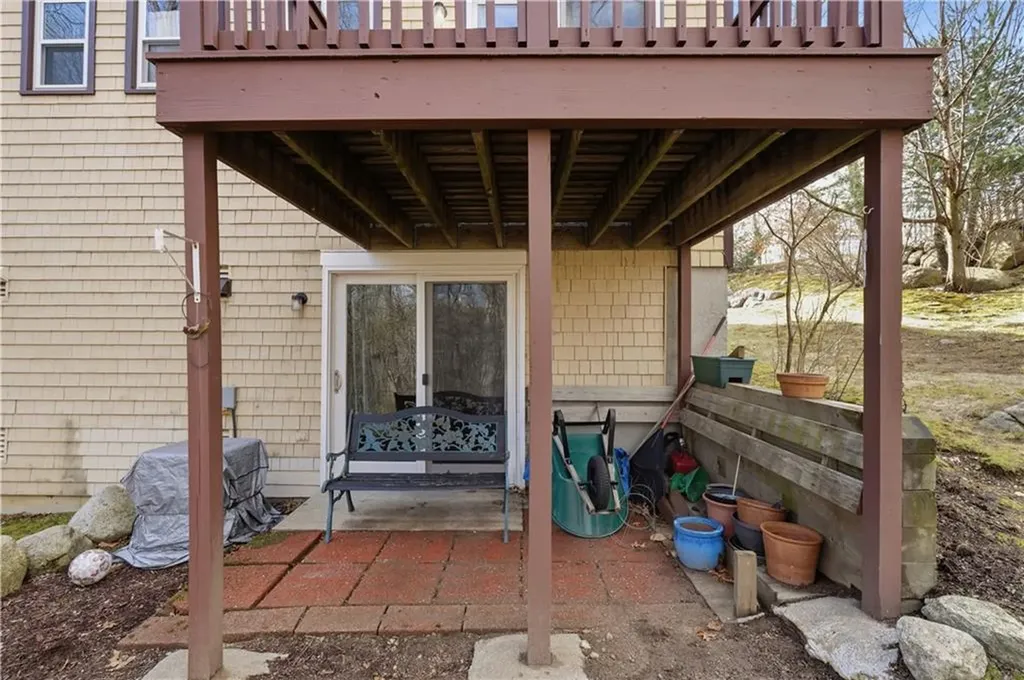 47 Howard Avenue Coventry RI 02816