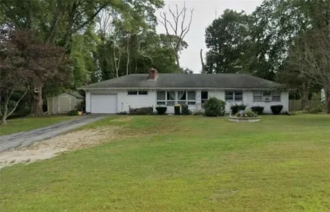 1639 Bulgarmarsh Road Tiverton RI 02878