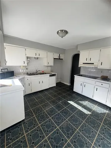 1639 Bulgarmarsh Road Tiverton RI 02878