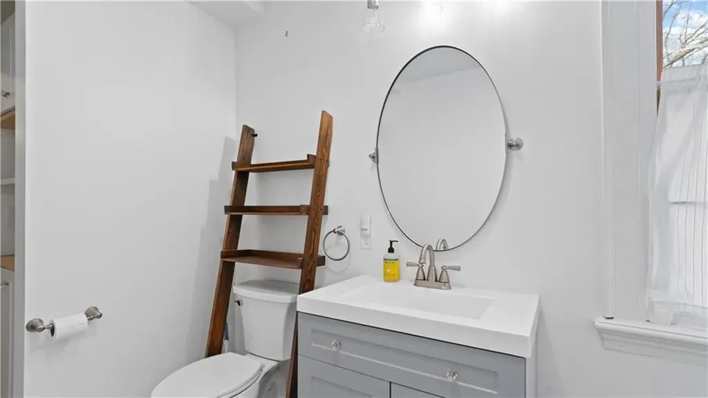 25 Post Road Warwick RI 02888