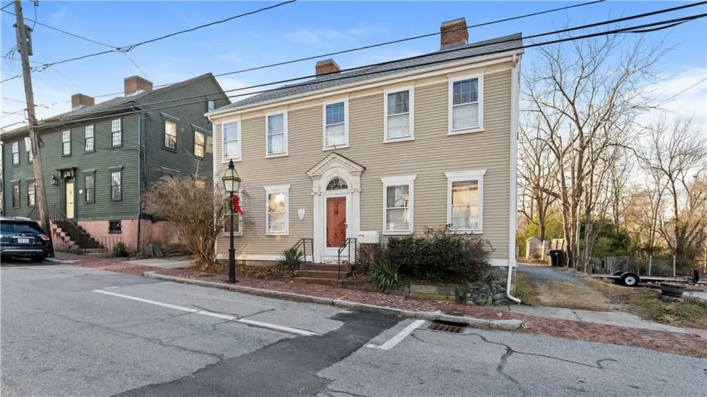 25 Post Road Warwick RI 02888