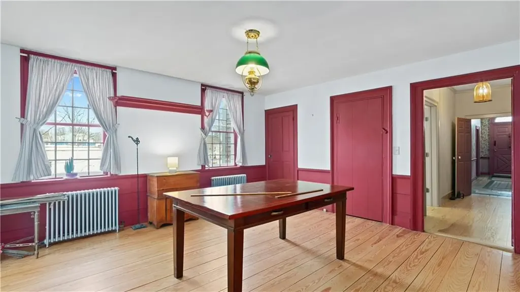 25 Post Road Warwick RI 02888