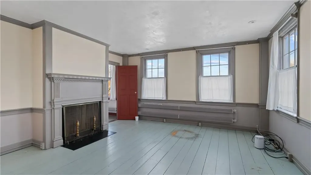 25 Post Road Warwick RI 02888