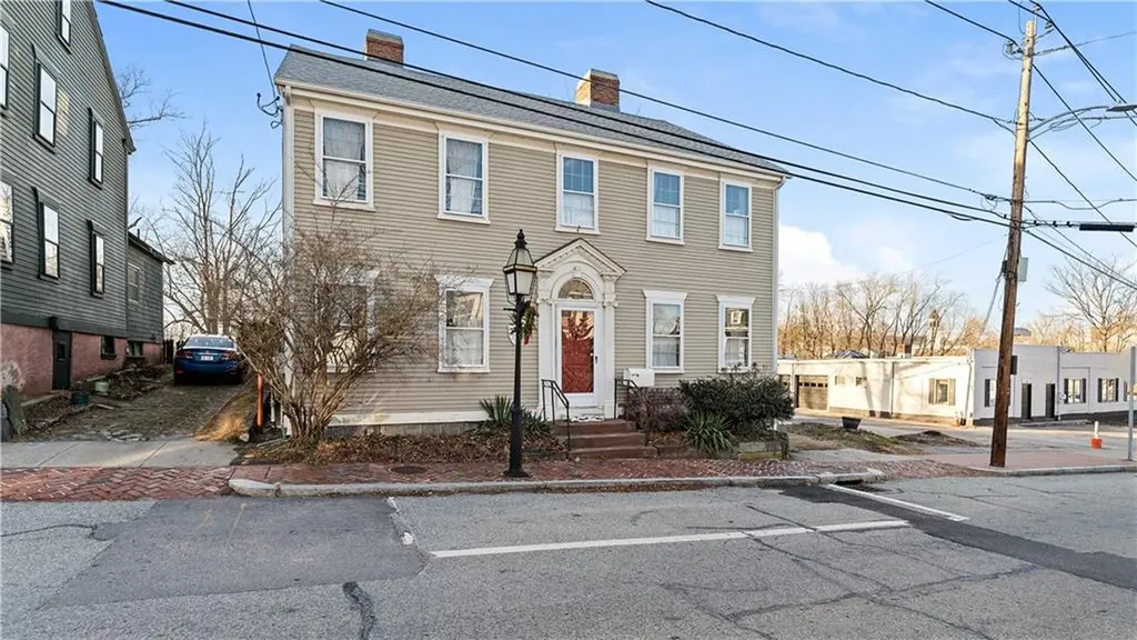 25 Post Road Warwick RI 02888