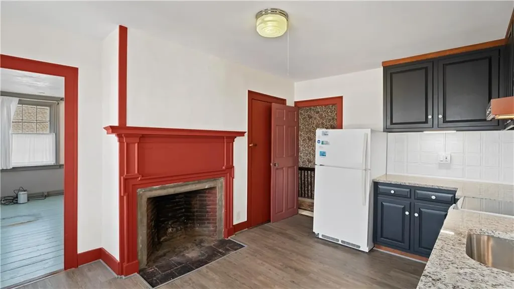 25 Post Road Warwick RI 02888