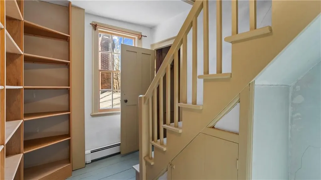 25 Post Road Warwick RI 02888