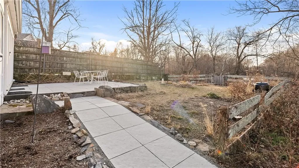 25 Post Road Warwick RI 02888