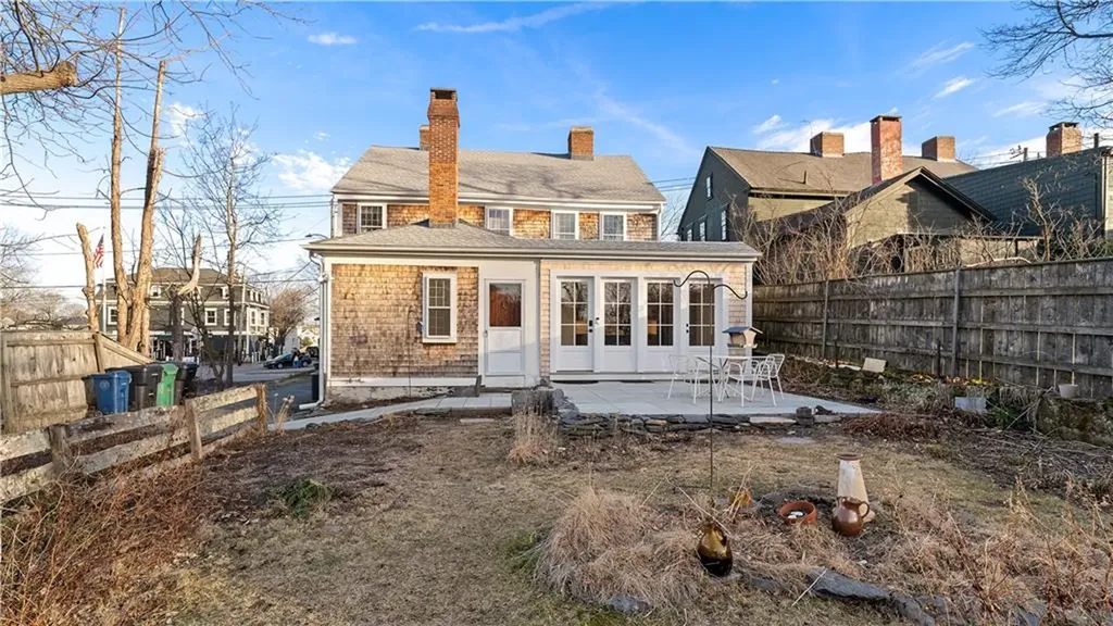 25 Post Road Warwick RI 02888