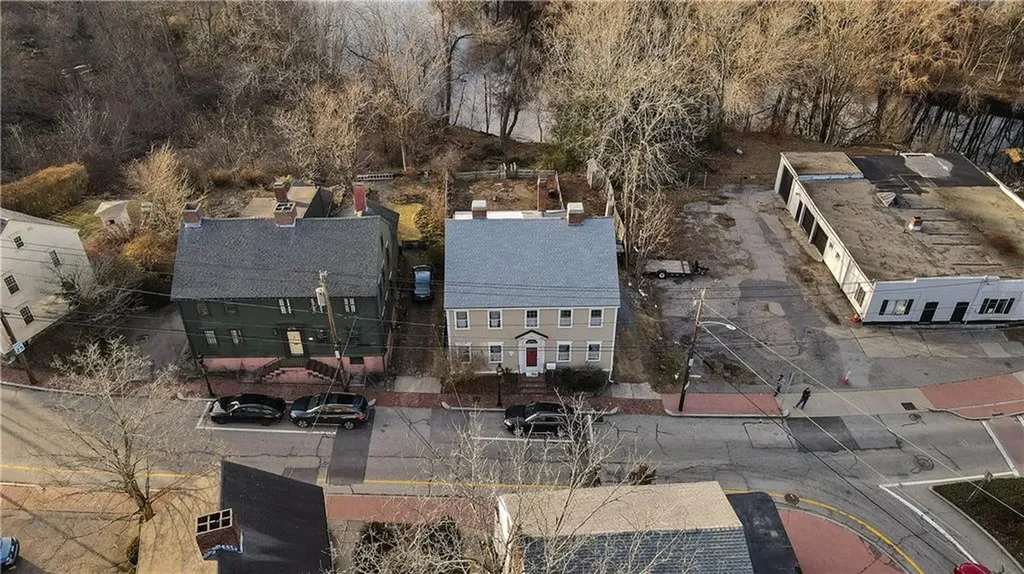 25 Post Road Warwick RI 02888