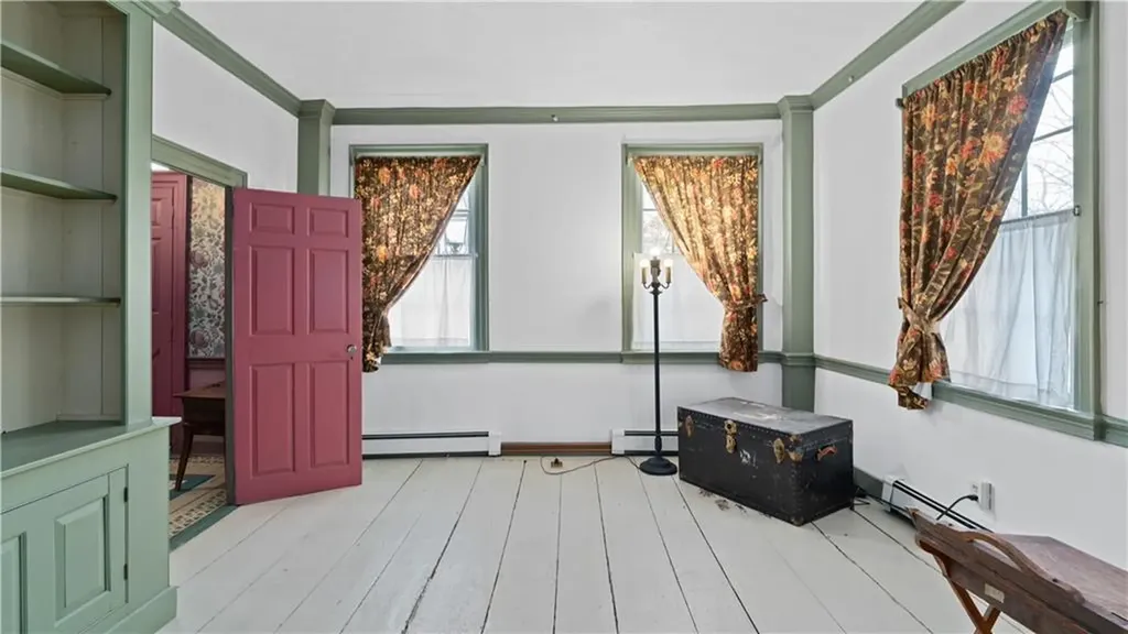 25 Post Road Warwick RI 02888