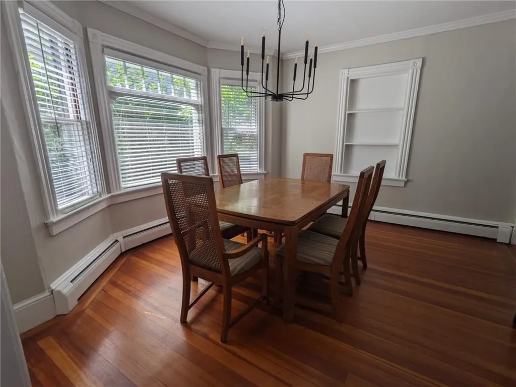 16 Dartmouth Street Newport RI 02840