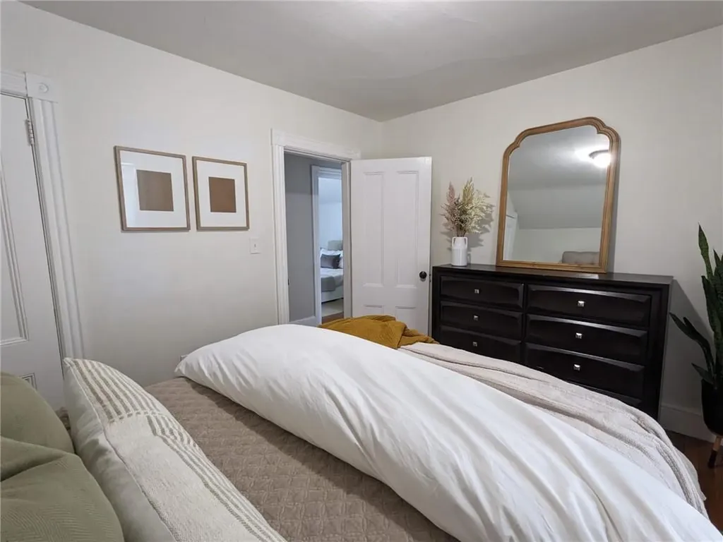 16 Dartmouth Street Newport RI 02840