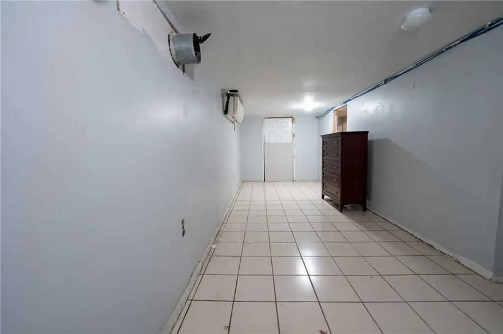 138 Glenbridge Avenue Providence RI 02909