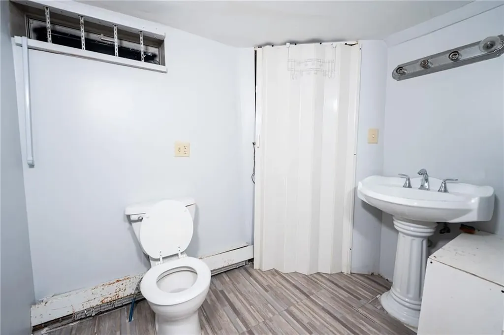 138 Glenbridge Avenue Providence RI 02909