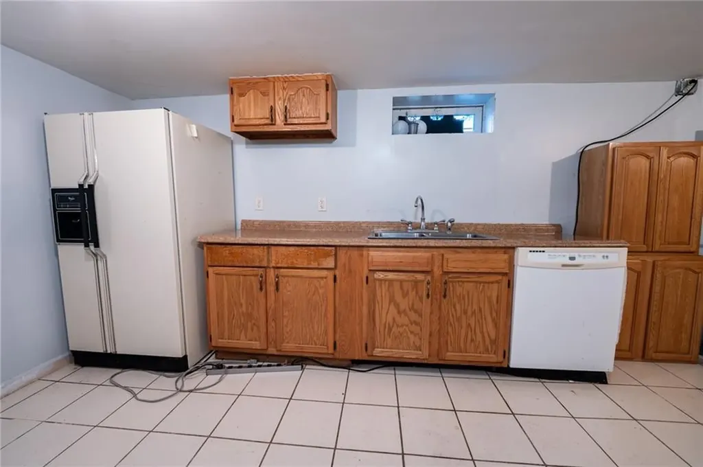 138 Glenbridge Avenue Providence RI 02909