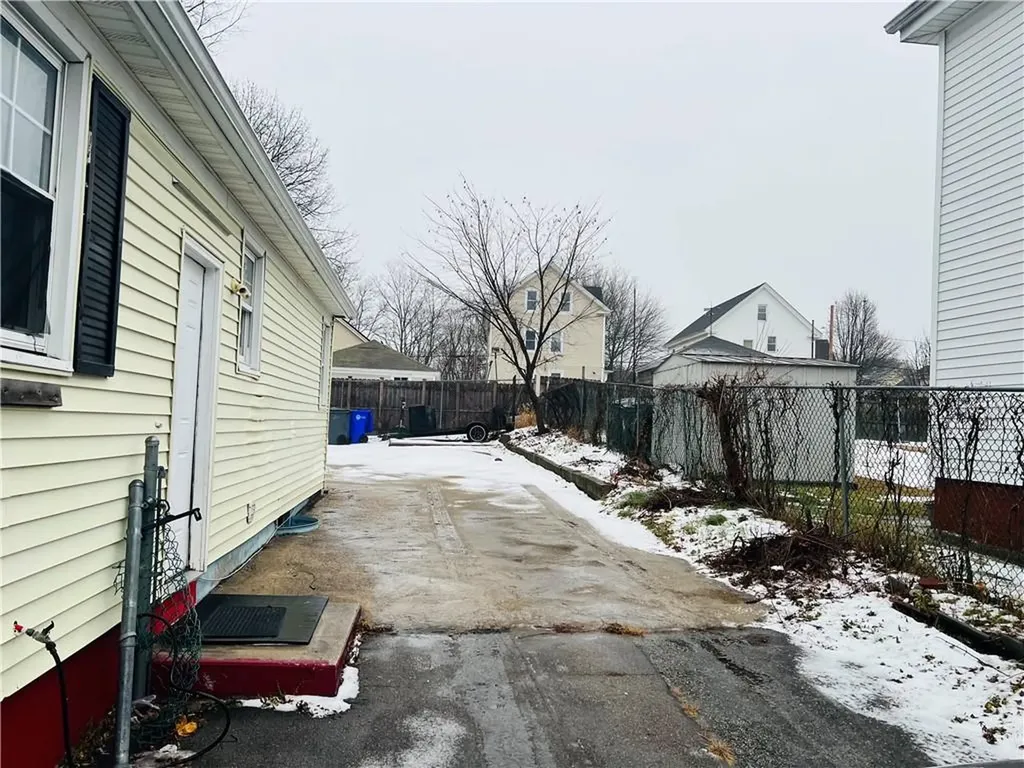 138 Glenbridge Avenue Providence RI 02909