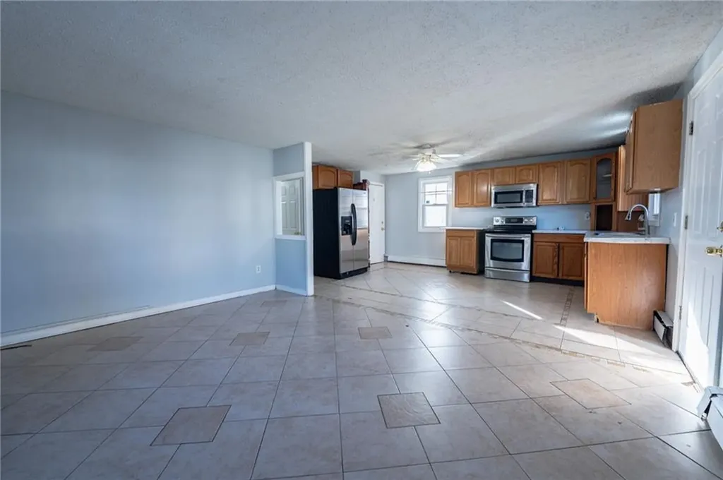 138 Glenbridge Avenue Providence RI 02909