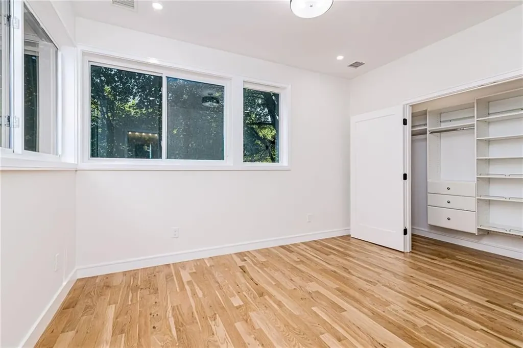 12 Daggett Court Providence RI 02906