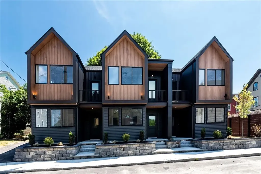 12 Daggett Court Providence RI 02906