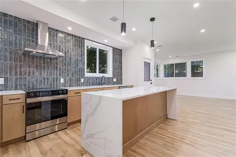 12 Daggett Court Providence RI 02906