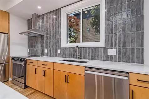 12 Daggett Court Providence RI 02906