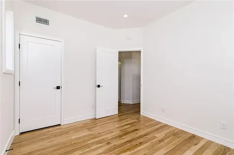 12 Daggett Court Providence RI 02906