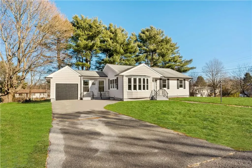 54 Doris Avenue Tiverton RI 02878
