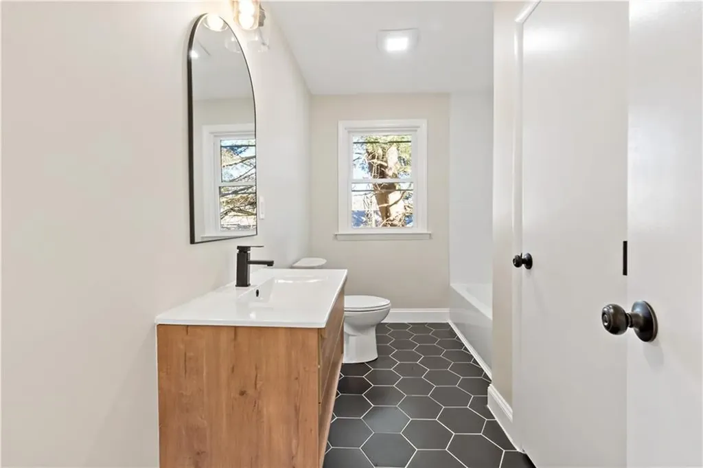 54 Doris Avenue Tiverton RI 02878