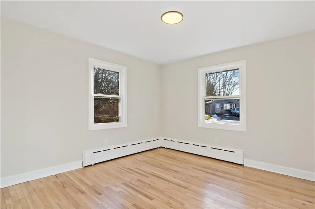 54 Doris Avenue Tiverton RI 02878