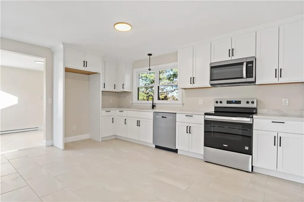 54 Doris Avenue Tiverton RI 02878