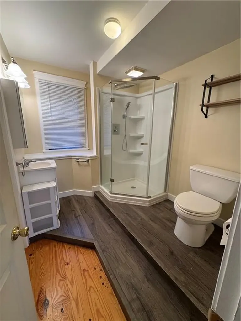 31 Powel Avenue Newport RI 02840