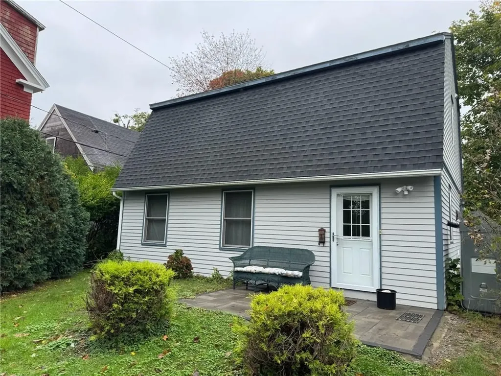 31 Powel Avenue Newport RI 02840