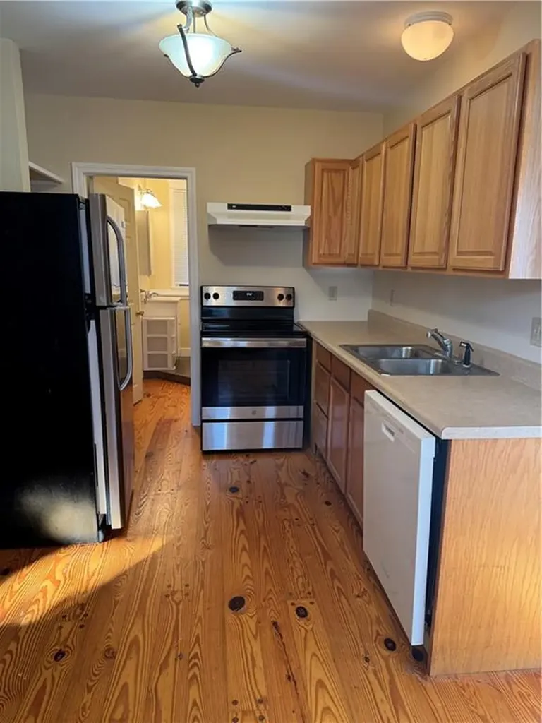 31 Powel Avenue Newport RI 02840