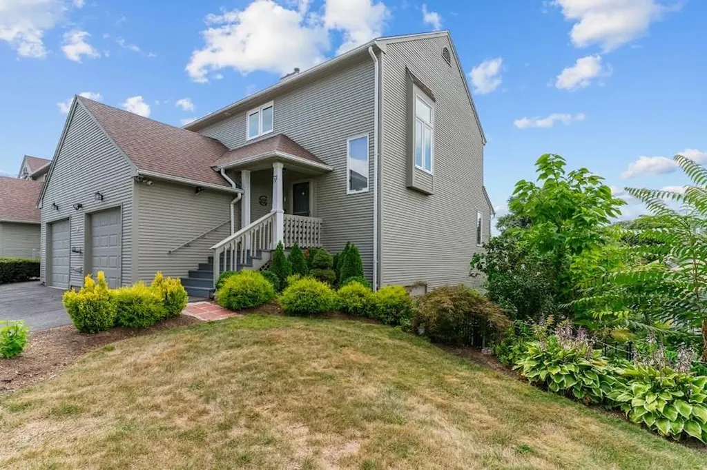 72 Hilltop Drive North Providence RI 02904