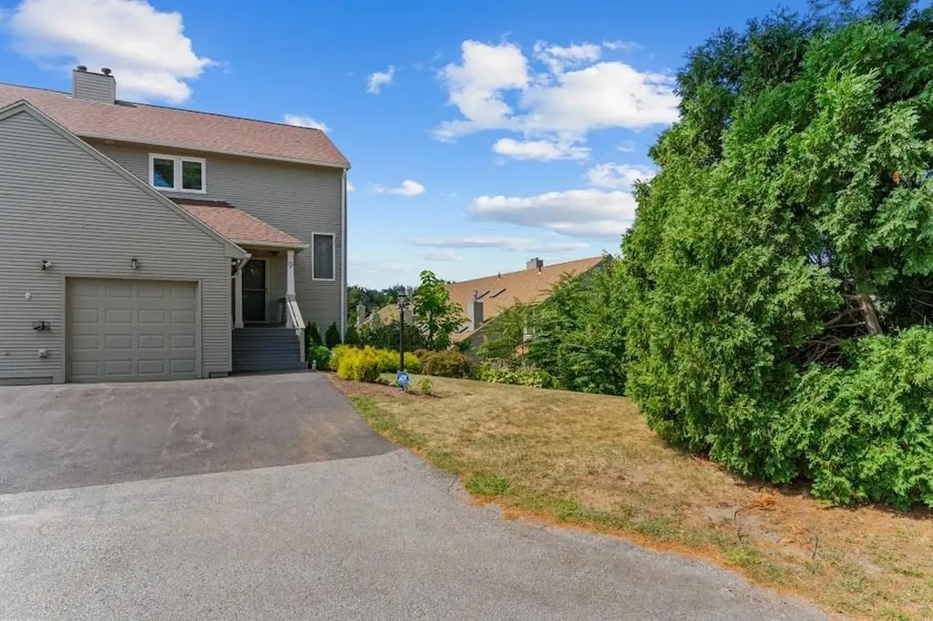 72 Hilltop Drive North Providence RI 02904