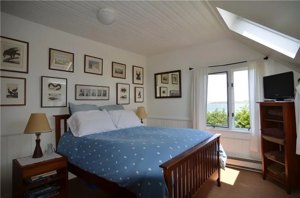 23 Avenue B Jamestown RI 02835